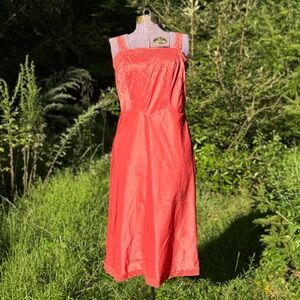 Vintage 50s coral red eyelet lace detail taffeta slip dress by Barbizon Sz M